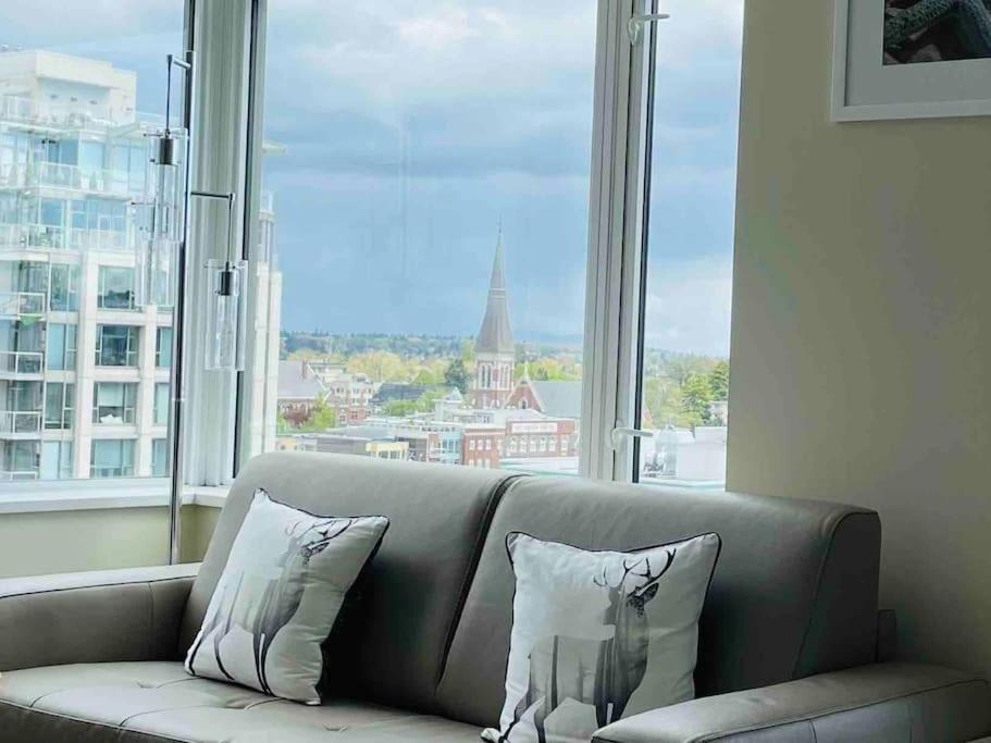 Modern 2 Bedroom Ocean Views Victoria Downtown Free Parking Eksteriør bilde